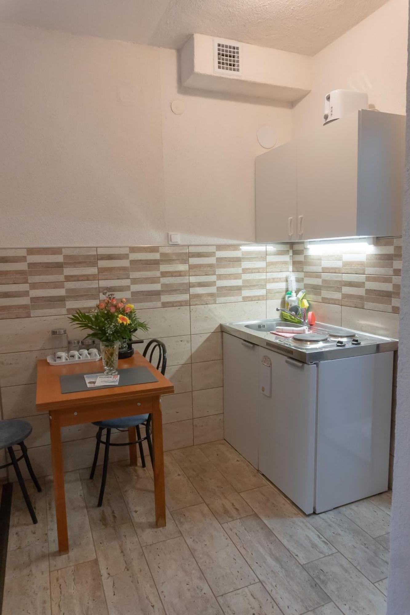 Rent A Scooter Vendeghaz Apartment Zamardi Bagian luar foto