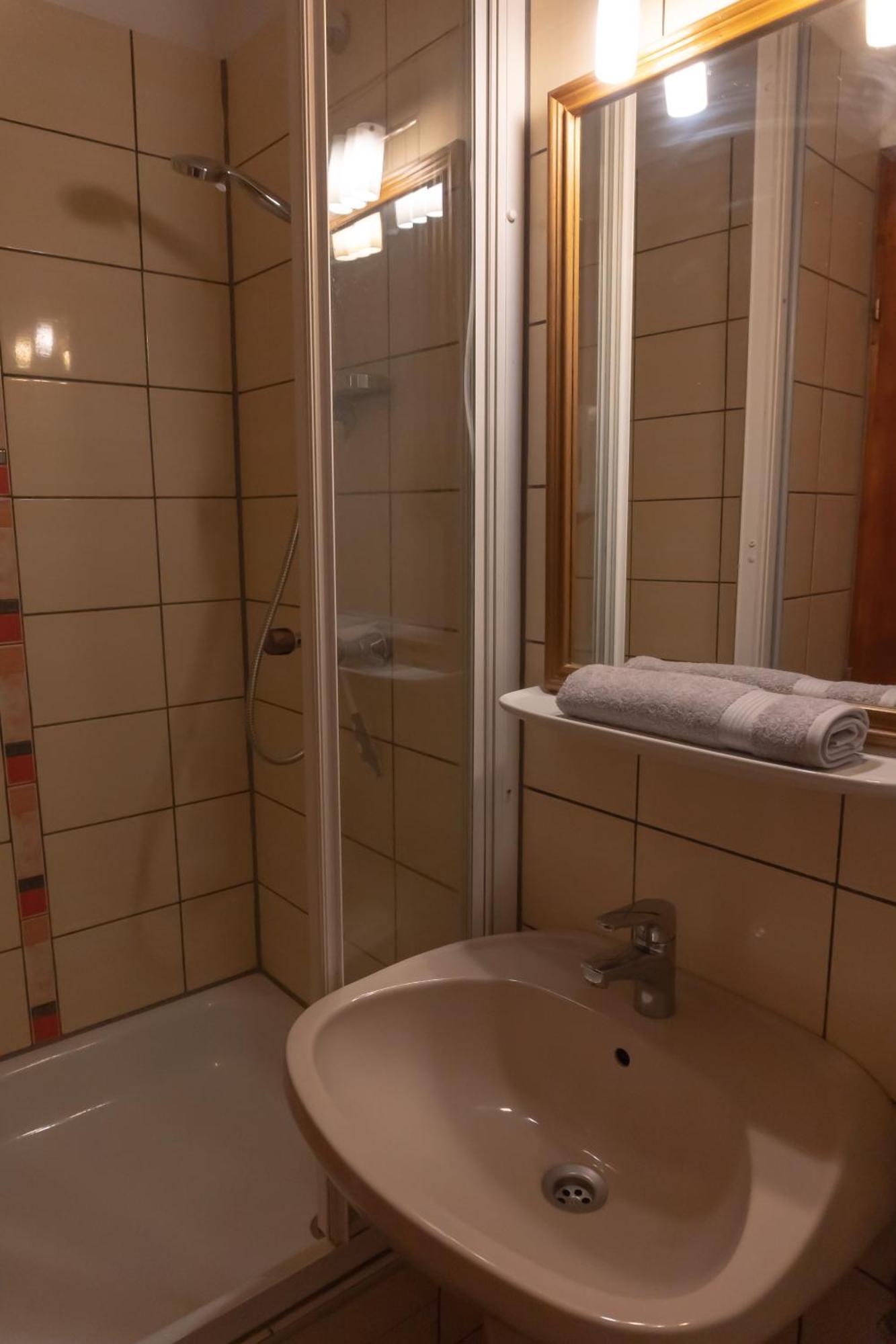 Rent A Scooter Vendeghaz Apartment Zamardi Bagian luar foto