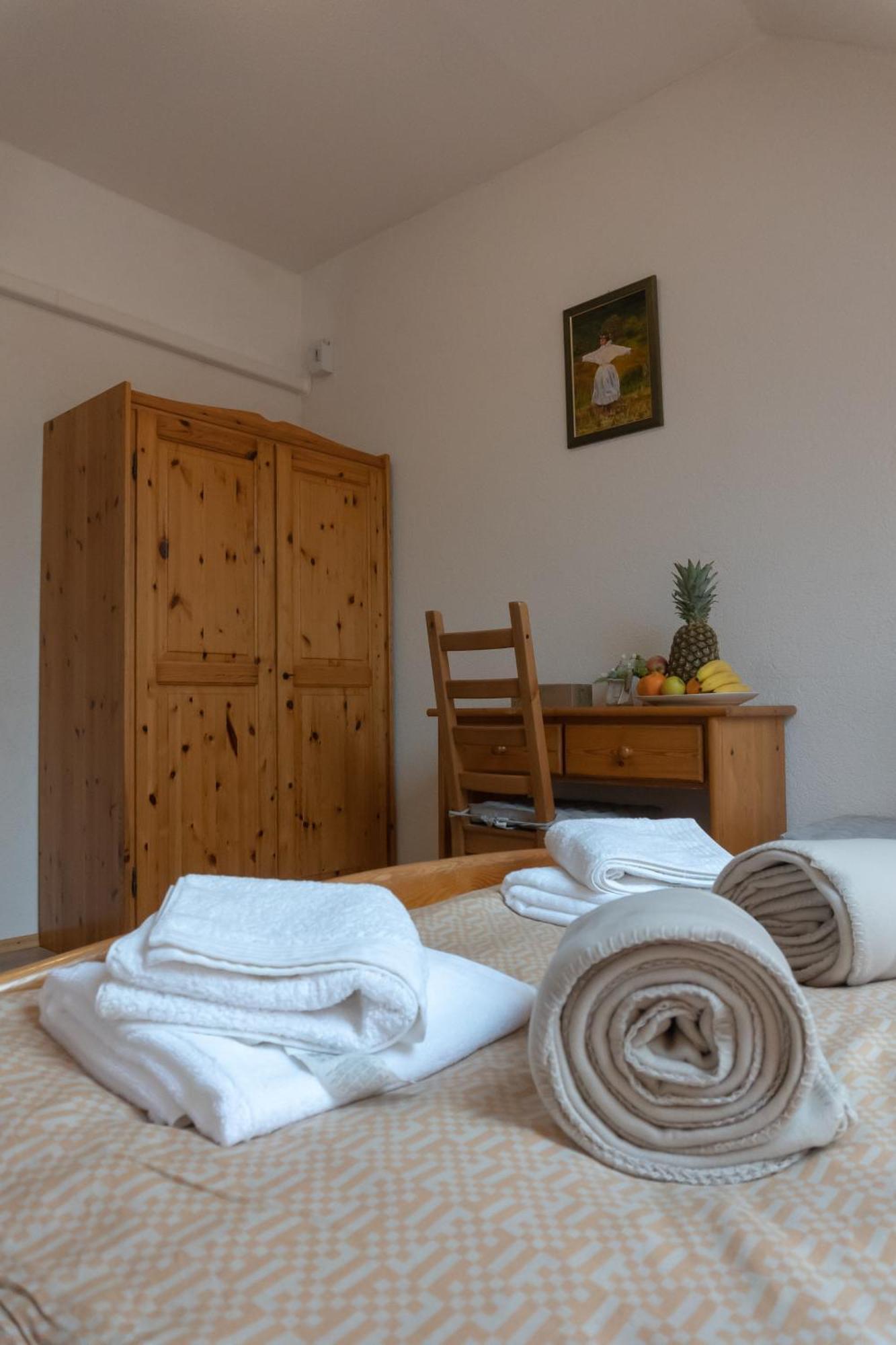 Rent A Scooter Vendeghaz Apartment Zamardi Bagian luar foto
