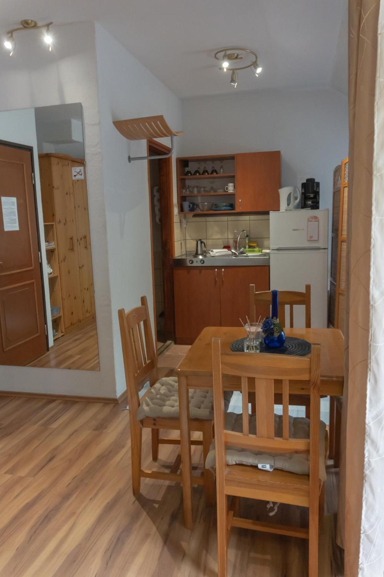 Rent A Scooter Vendeghaz Apartment Zamardi Bagian luar foto